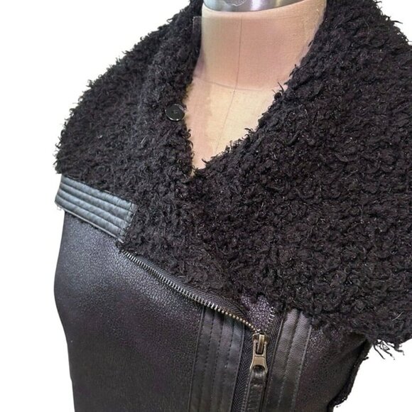 Forever 21 Faux Leather Shearling Fur Vest Jacket Black Small Rocker Sleeveless - Picture 7 of 12